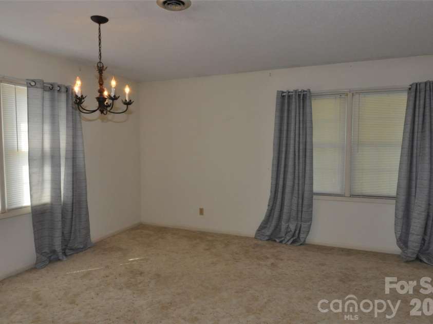 558 Sunrise Boulevard, Chester, SC 29706.  MLS# CAR4377345, YatesRealty ID 23075. 
