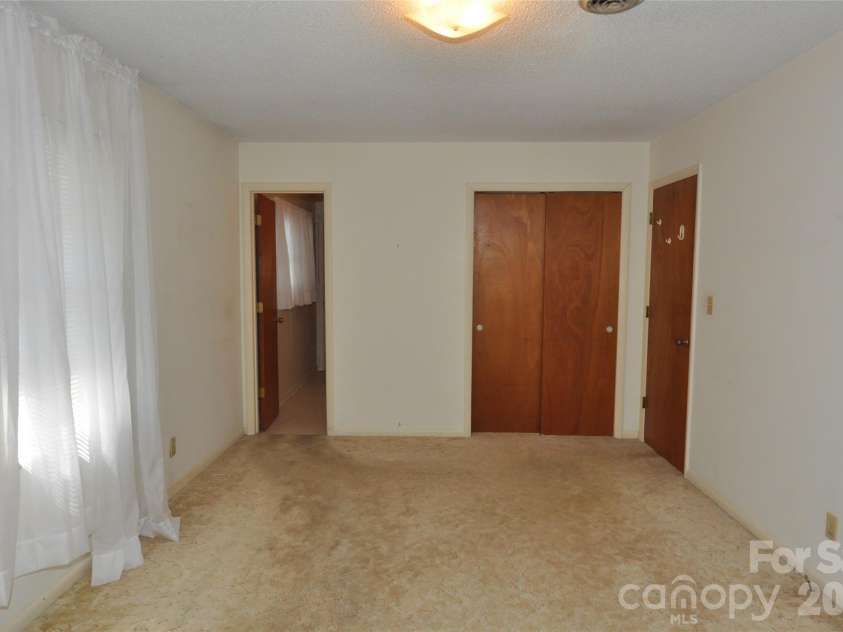 558 Sunrise Boulevard, Chester, SC 29706.  MLS# CAR4377345, YatesRealty ID 23075. 