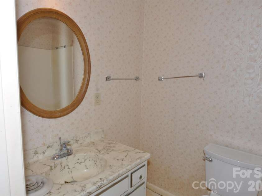 558 Sunrise Boulevard, Chester, SC 29706.  MLS# CAR4377345, YatesRealty ID 23075. 