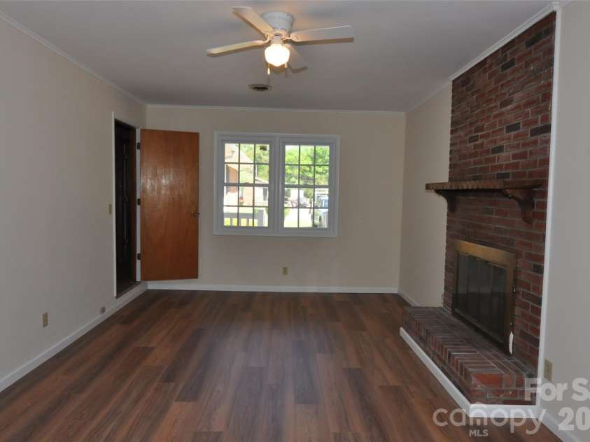 558 Sunrise Boulevard, Chester, SC 29706.  MLS# CAR4377345, YatesRealty ID 23075. 