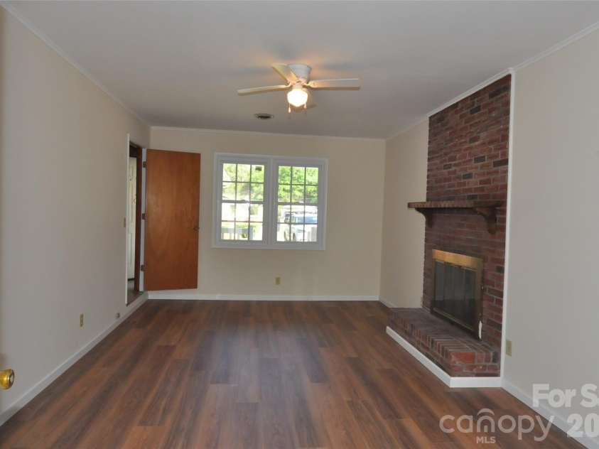 558 Sunrise Boulevard, Chester, SC 29706.  MLS# CAR4377345, YatesRealty ID 23075. 