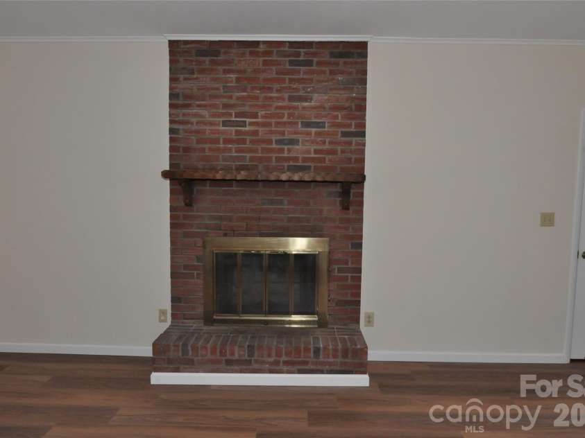 558 Sunrise Boulevard, Chester, SC 29706.  MLS# CAR4377345, YatesRealty ID 23075. 