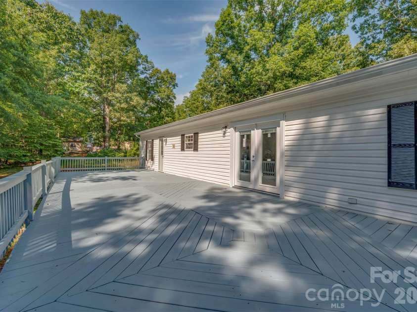 188 Hames Ridge Road, Mooresboro, NC 28114.  MLS# CAR4412518, YatesRealty ID 23077. 