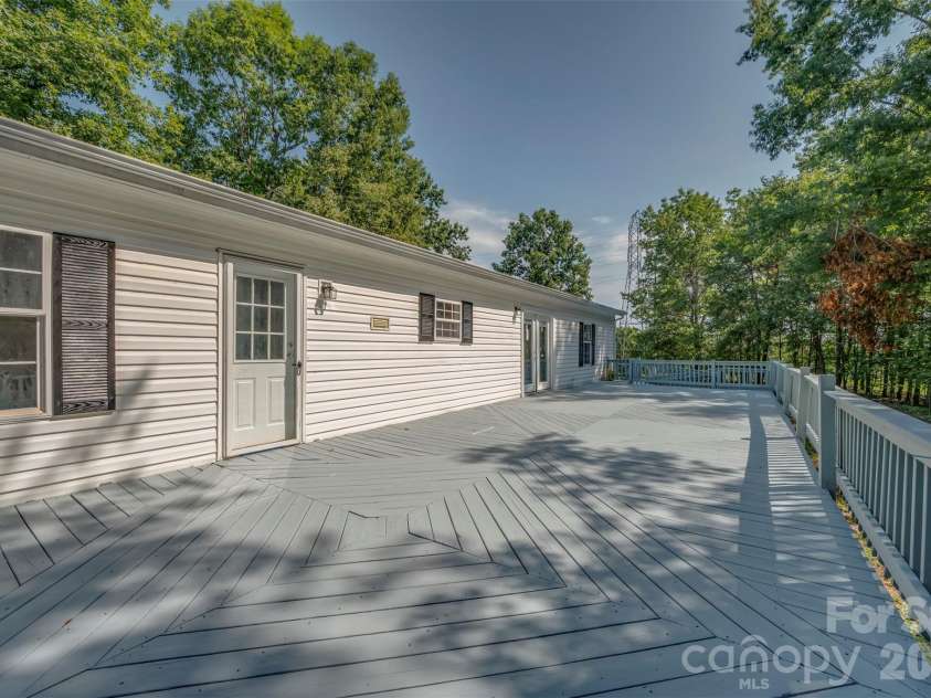 188 Hames Ridge Road, Mooresboro, NC 28114.  MLS# CAR4412518, YatesRealty ID 23077. 