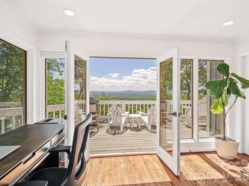 58 Poplar Drive, Mills River, NC 28759.  MLS# CAR4380371, YatesRealty ID 23078. 