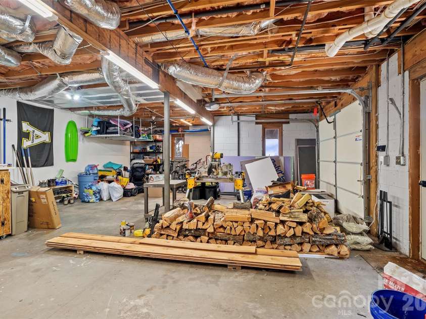 58 Poplar Drive, Mills River, NC 28759.  MLS# CAR4380371, YatesRealty ID 23078. 
