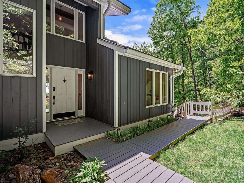 58 Poplar Drive, Mills River, NC 28759.  MLS# CAR4380371, YatesRealty ID 23078. 
