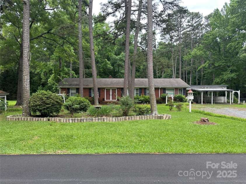 8524 Anette Avenue, Mint Hill, NC 28227.  MLS# CAR4258725, YatesRealty ID 23078. 