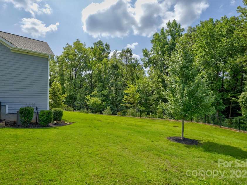 11718 Preservation Lane, Charlotte, NC 28278.  MLS# CAR4259899, YatesRealty ID 23079. 