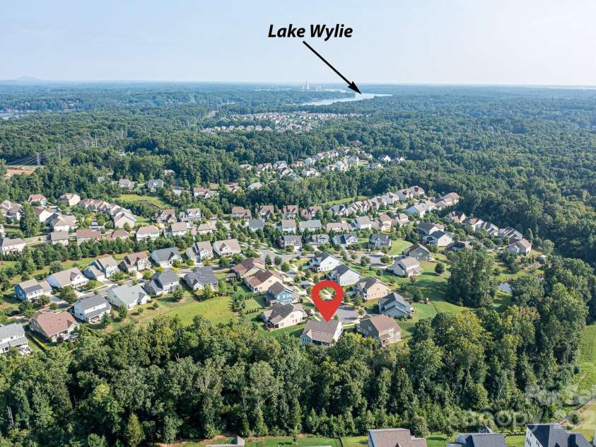 11718 Preservation Lane, Charlotte, NC 28278.  MLS# CAR4259899, YatesRealty ID 23079. 