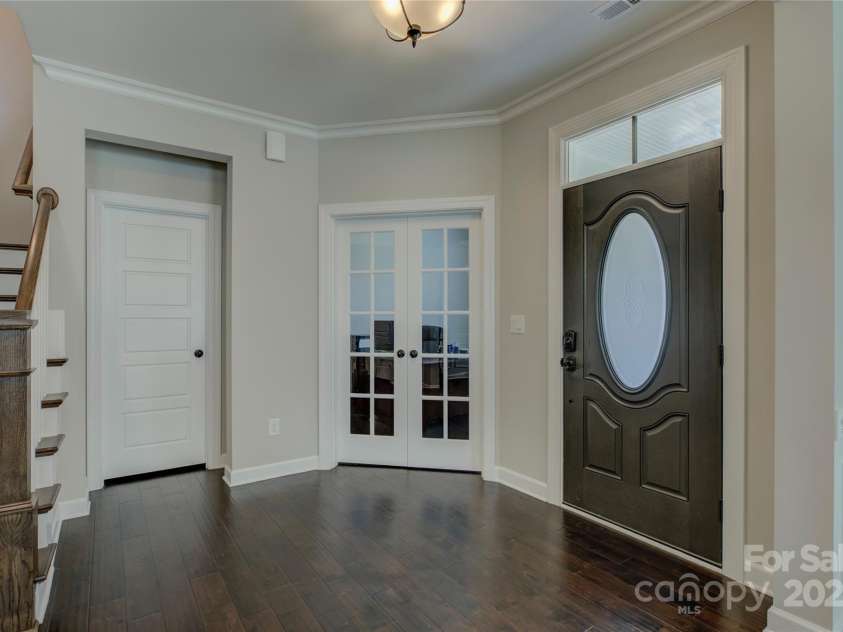 11718 Preservation Lane, Charlotte, NC 28278.  MLS# CAR4259899, YatesRealty ID 23079. 