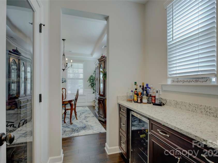 11718 Preservation Lane, Charlotte, NC 28278.  MLS# CAR4259899, YatesRealty ID 23079. 