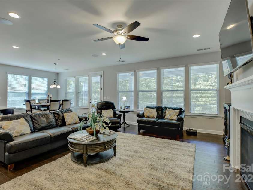 11718 Preservation Lane, Charlotte, NC 28278.  MLS# CAR4259899, YatesRealty ID 23079. 