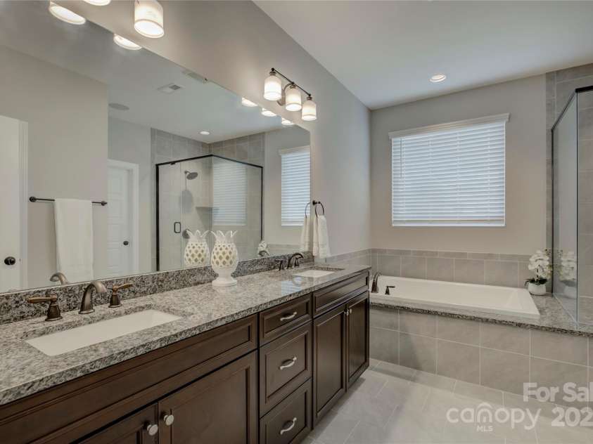 11718 Preservation Lane, Charlotte, NC 28278.  MLS# CAR4259899, YatesRealty ID 23079. 