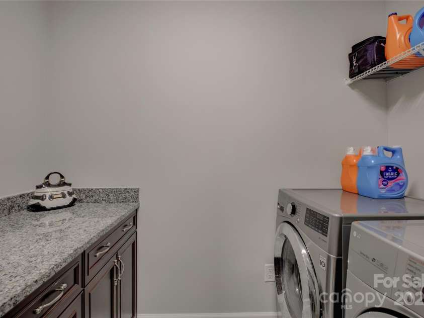 11718 Preservation Lane, Charlotte, NC 28278.  MLS# CAR4259899, YatesRealty ID 23079. 