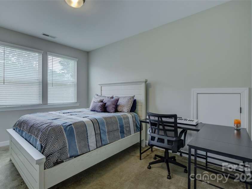 11718 Preservation Lane, Charlotte, NC 28278.  MLS# CAR4259899, YatesRealty ID 23079. 