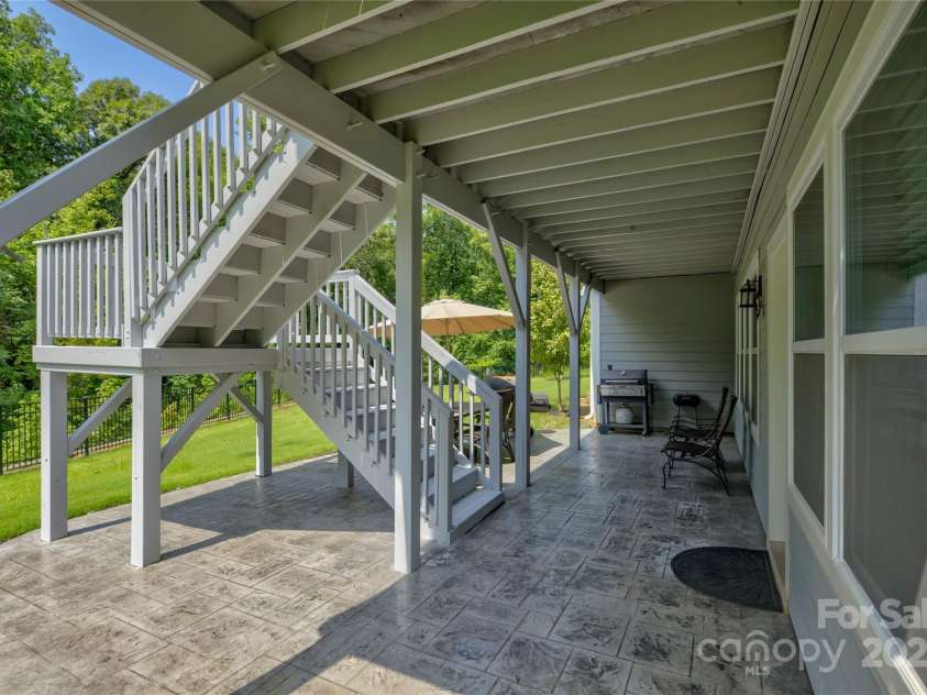 11718 Preservation Lane, Charlotte, NC 28278.  MLS# CAR4259899, YatesRealty ID 23079. 