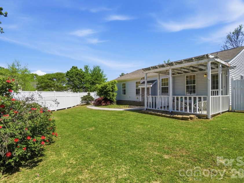 3307 Southern Ginger Drive, Indian Trail, NC 28079.  MLS# CAR4365764, YatesRealty ID 23079. 