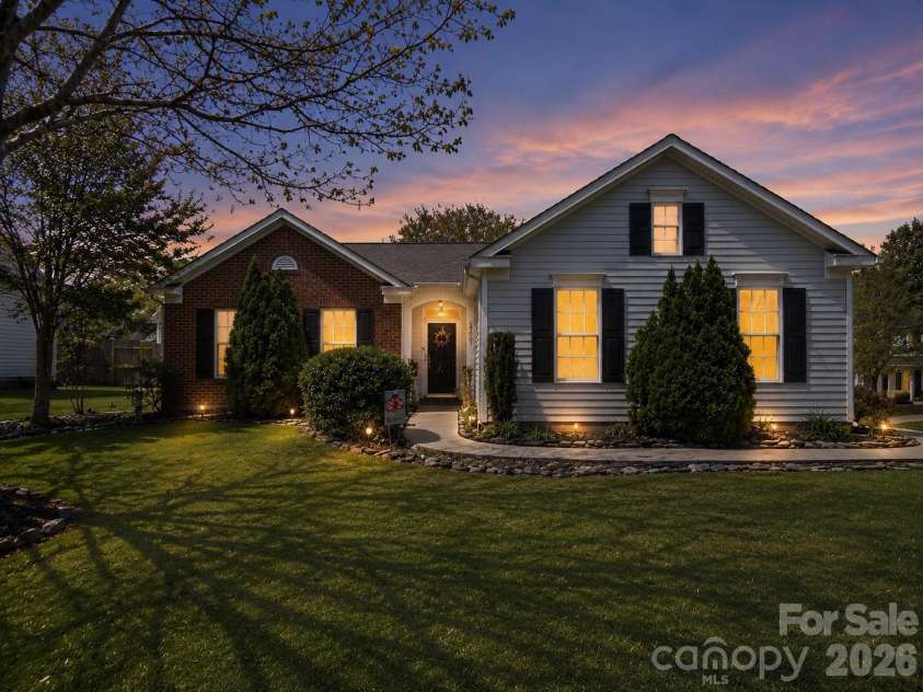 3307 Southern Ginger Drive, Indian Trail, NC 28079.  MLS# CAR4365764, YatesRealty ID 23079. 