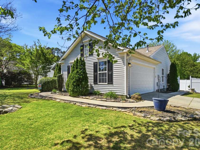3307 Southern Ginger Drive, Indian Trail, NC 28079.  MLS# CAR4365764, YatesRealty ID 23079. Side & driveway