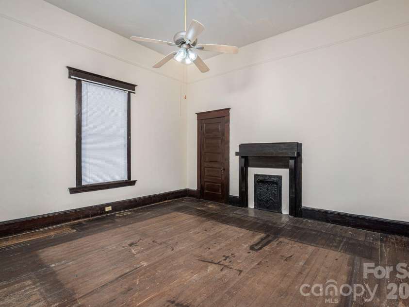 331 Laurel Street, Lincolnton, NC 28092.  MLS# CAR4326390, YatesRealty ID 2308. 