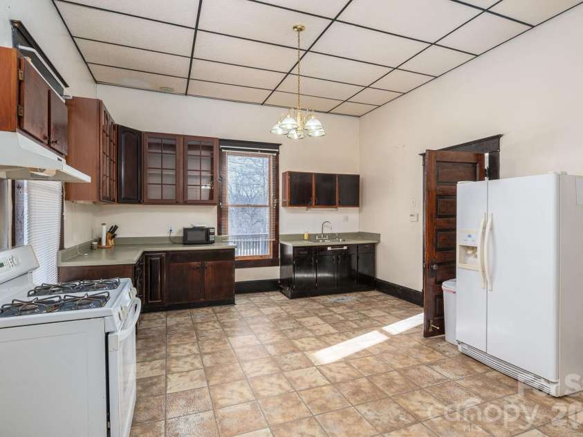 331 Laurel Street, Lincolnton, NC 28092.  MLS# CAR4326390, YatesRealty ID 2308. 