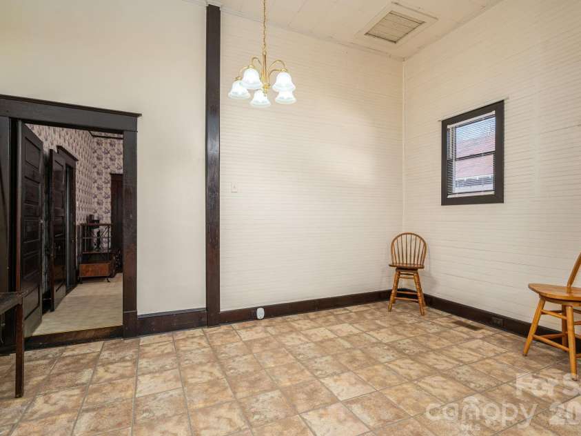 331 Laurel Street, Lincolnton, NC 28092.  MLS# CAR4326390, YatesRealty ID 2308. 