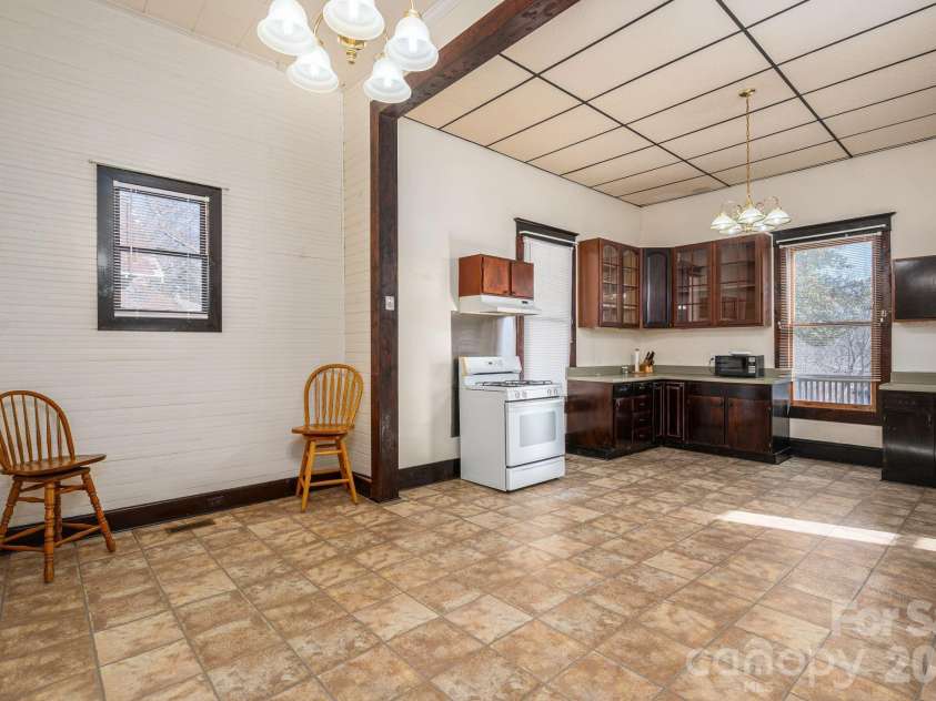 331 Laurel Street, Lincolnton, NC 28092.  MLS# CAR4326390, YatesRealty ID 2308. 