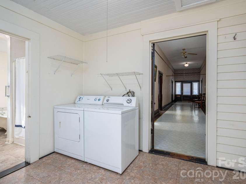 331 Laurel Street, Lincolnton, NC 28092.  MLS# CAR4326390, YatesRealty ID 2308. 