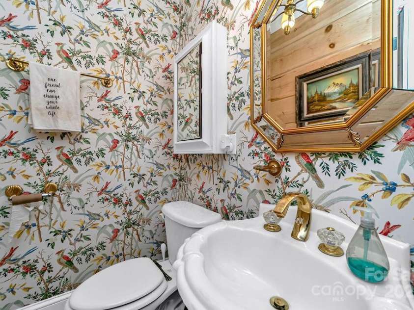 499 Unvdatlvi Court, Brevard, NC 28712.  MLS# CAR4234754, YatesRealty ID 2308. Half Bath