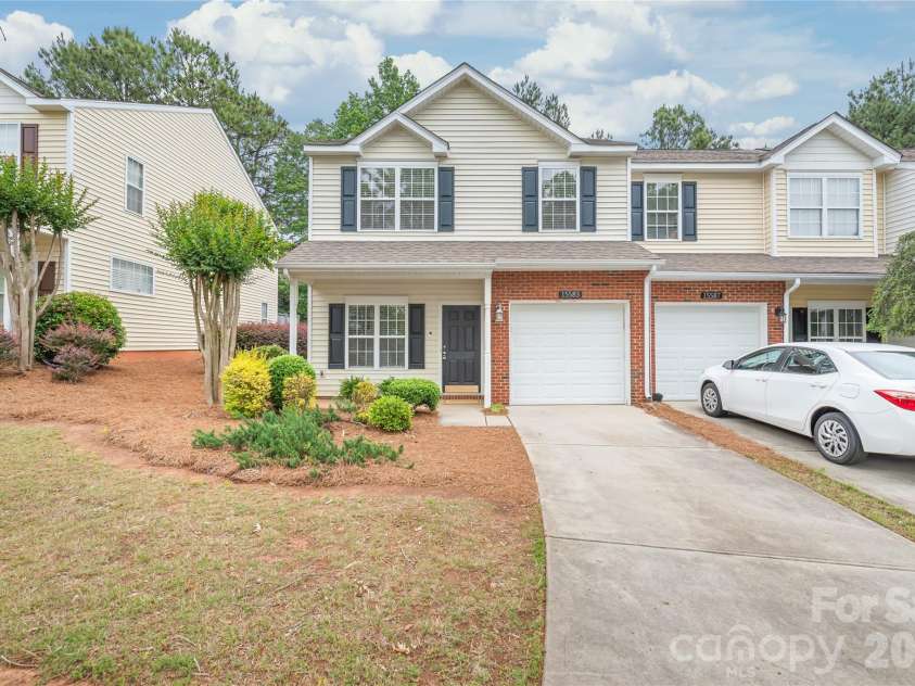 15583 Stronvar House Lane, Charlotte, NC 28277.  MLS# CAR4378211, YatesRealty ID 23080. 