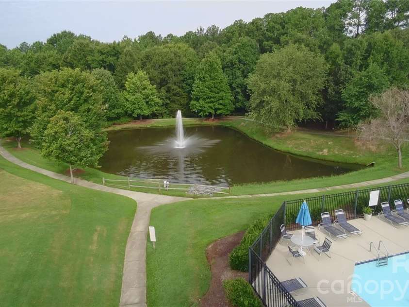 15583 Stronvar House Lane, Charlotte, NC 28277.  MLS# CAR4415520, YatesRealty ID 23080. Community Pon