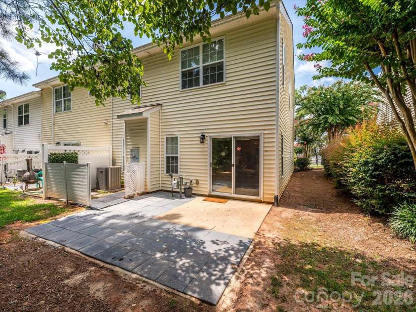 15583 Stronvar House Lane, Charlotte, NC 28277.  MLS# CAR4415520, YatesRealty ID 23080. Extended Patio