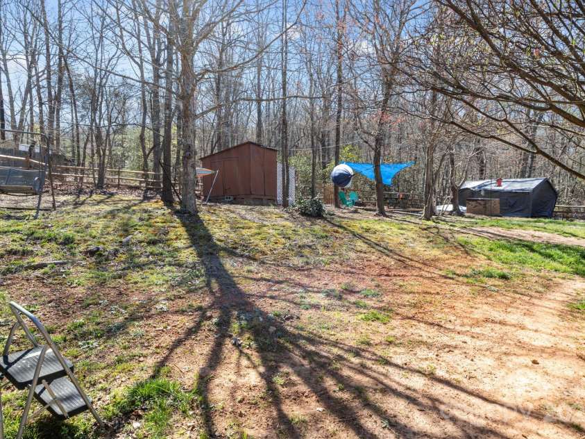4793 Appaloosa Lane, Maiden, NC 28650.  MLS# CAR4240540, YatesRealty ID 23080. 