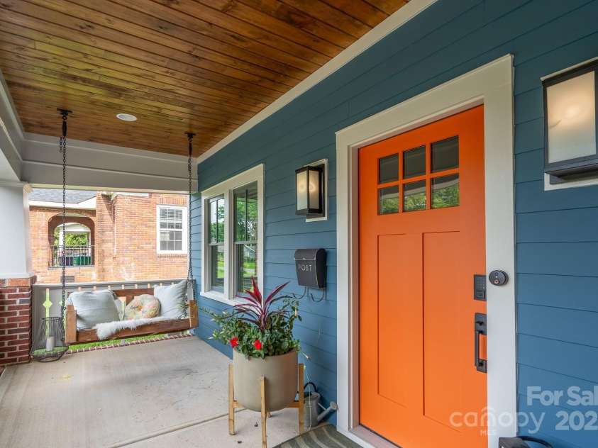 1008 Vanizer Street, Charlotte, NC 28208.  MLS# CAR4270465, YatesRealty ID 23081. 