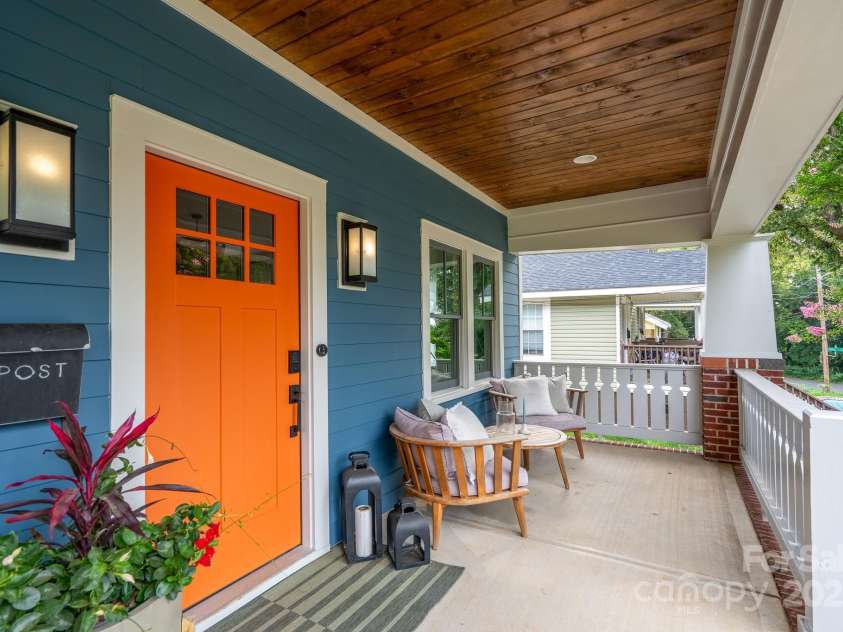 1008 Vanizer Street, Charlotte, NC 28208.  MLS# CAR4270465, YatesRealty ID 23081. 