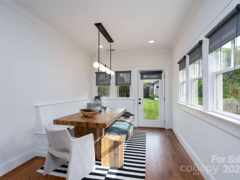1008 Vanizer Street, Charlotte, NC 28208.  MLS# CAR4270465, YatesRealty ID 23081. 