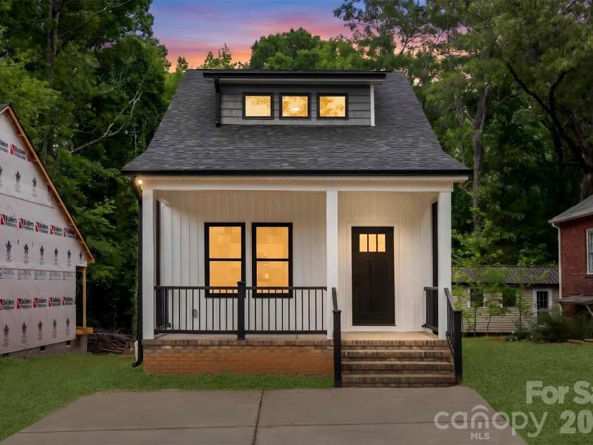 392 Park Road, Albemarle, NC 28001.  MLS# CAR4376170, YatesRealty ID 23081. Hello Beautiful