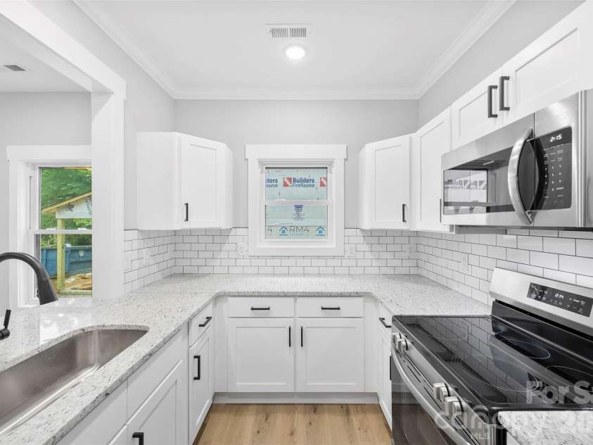 392 Park Road, Albemarle, NC 28001.  MLS# CAR4376170, YatesRealty ID 23081. Kitchen