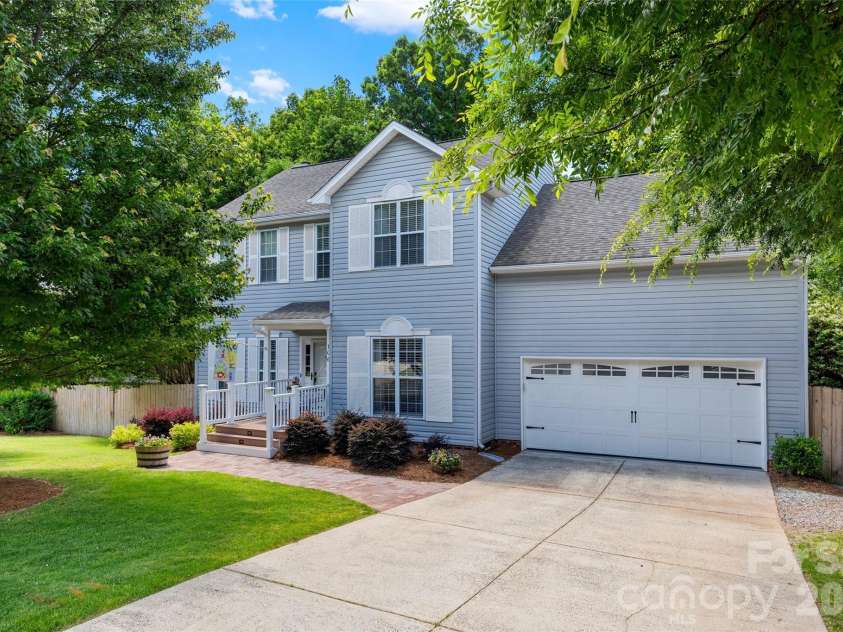 106 Shade Tree Circle, Fort Mill, SC 29715.  MLS# CAR4353903, YatesRealty ID 23082. 
