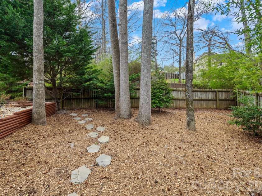 106 Shade Tree Circle, Fort Mill, SC 29715.  MLS# CAR4353903, YatesRealty ID 23082. 