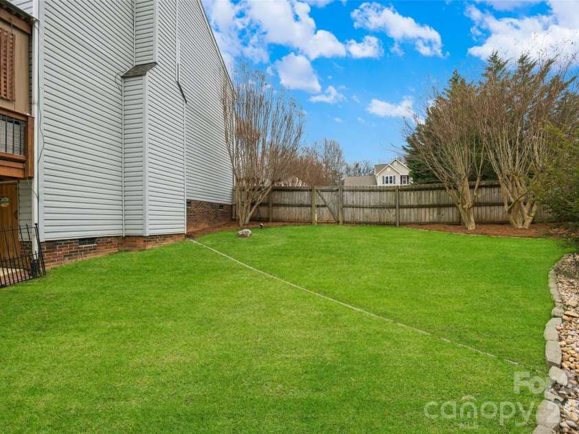 106 Shade Tree Circle, Fort Mill, SC 29715.  MLS# CAR4353903, YatesRealty ID 23082. 