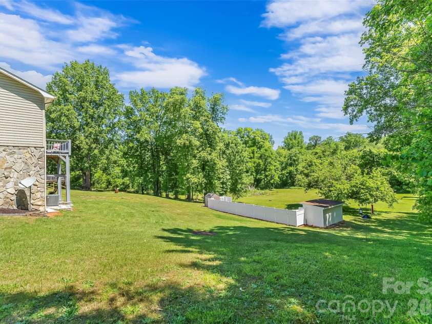 3104 Zion Church Road, Hickory, NC 28602.  MLS# CAR4376634, YatesRealty ID 23083. 