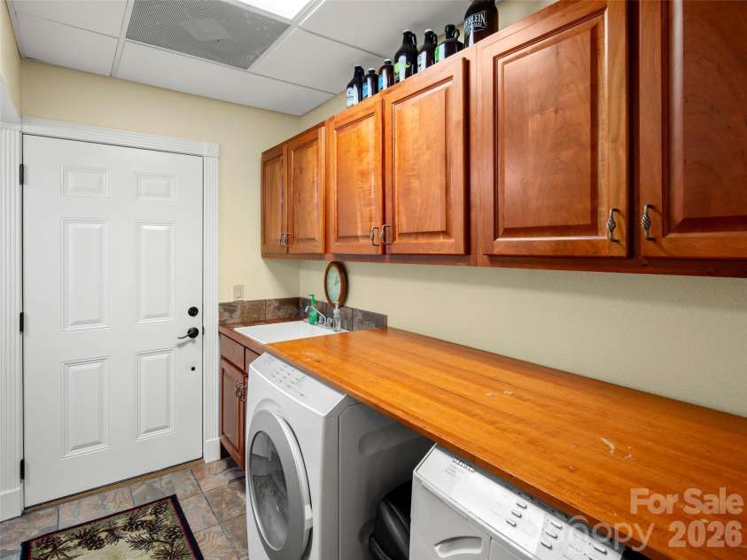79 Ward Road, Maggie Valley, NC 28751.  MLS# CAR4374257, YatesRealty ID 23086. 