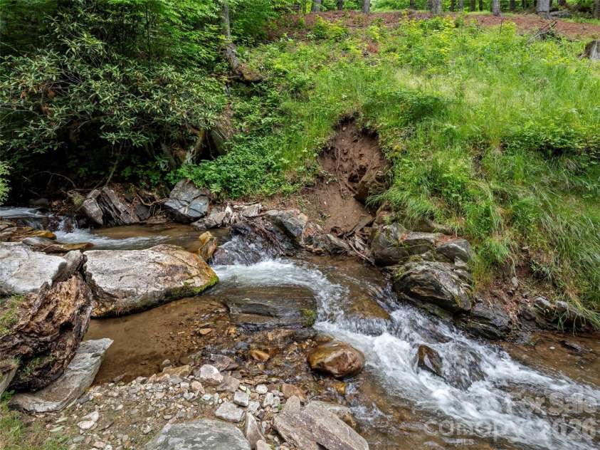 79 Ward Road, Maggie Valley, NC 28751.  MLS# CAR4374257, YatesRealty ID 23086. 