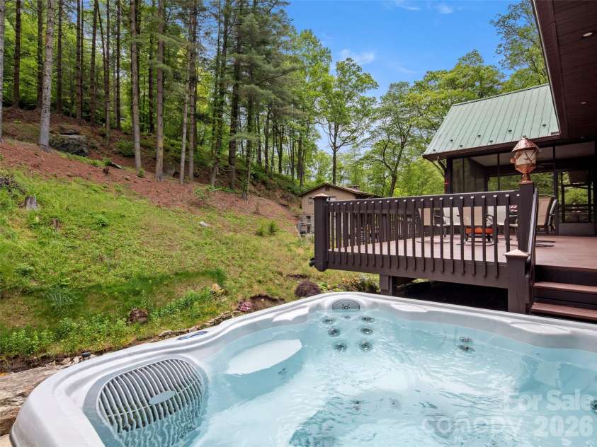 79 Ward Road, Maggie Valley, NC 28751.  MLS# CAR4374257, YatesRealty ID 23086. 