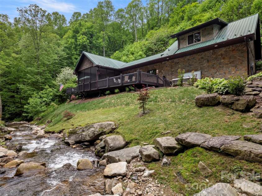 79 Ward Road, Maggie Valley, NC 28751.  MLS# CAR4374257, YatesRealty ID 23086. 