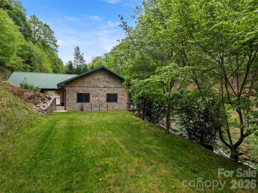 79 Ward Road, Maggie Valley, NC 28751.  MLS# CAR4374257, YatesRealty ID 23086. 