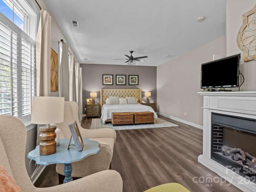 9412 Rosalyn Glen Road, Cornelius, NC 28031.  MLS# CAR4268548, YatesRealty ID 23086. Wowzer. Can you hear me from here?