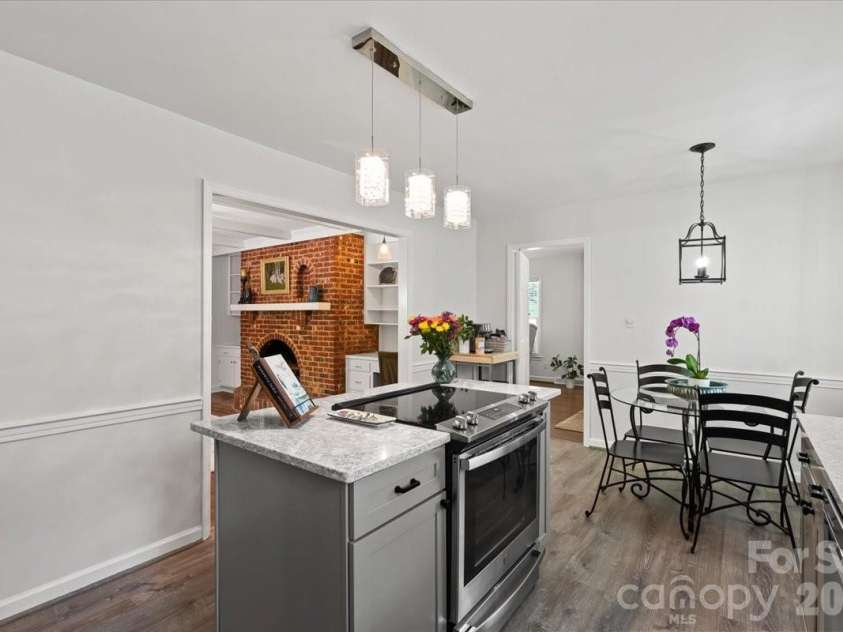 3741 Riverbend Road, Charlotte, NC 28210.  MLS# CAR4375377, YatesRealty ID 23088. 